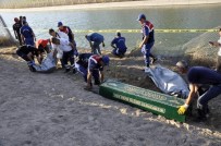 HÜSEYIN VURAL - Otomobil Sulama Kanalına Uçtu, Yaşlı Çift Hayatını Kaybetti