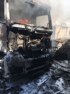 Park Halindeki Araçta Yangın Açıklaması 1 Yaralı
