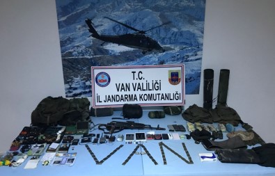 Van'da Etkisiz Hale Getirilen Teröristlerin Sığınağı Bulundu