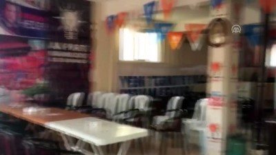 AK Parti Mahmudiye İlçe Başkanlığı Binasına Taşlı Saldırı