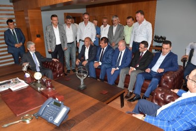 Başkan Tuna'dan, Başkentli Esnafa Sürpriz Bayram Ziyareti