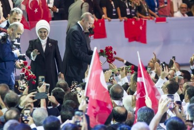 Cumhurbaşkanı Erdoğan Açıklaması 'Bugüne Kadar Bizi Çökertemediler, Bundan Sonra Da Çökertemeyecekler'
