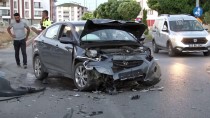 Elazığ'da İki Otomobil Çarpıştı Açıklaması 6 Yaralı