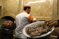 HEDİYELİK EŞYA - Erzurumlu Esnafın Süper Lig Beklentisi