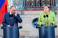 İÇ SAVAŞ - Merkel İle Putin Görüştü