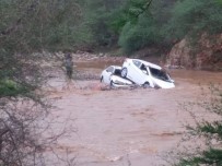 SEL FELAKETİ - Selin Kaptığı Kamyonetten Nefes Kesen Kurtarma