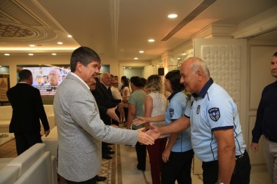 Başkan Türel, Belediye Çalışanlarıyla Bayramlaştı