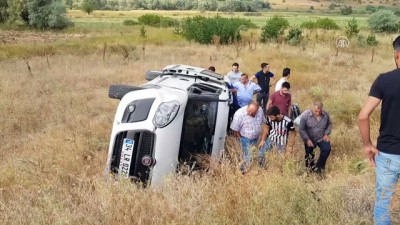 Erzincan'da Otomobil Şarampole Devrildi Açıklaması 6 Yaralı