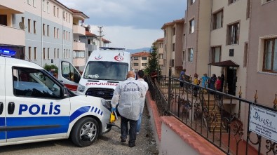 Karabük'te Bir Kadın Evinin Balkonunda Ölü Bulundu
