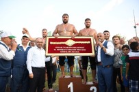 TÜRK BAYRAĞI - Kartepe'de Başpehlivan Recep Kara Oldu