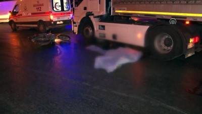 Konya'da Tır İle Motosiklet Çarpıştı Açıklaması 2 Ölü, 1 Yaralı