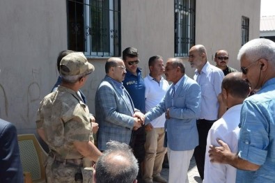 Vali Ustaoğlu, Güroymak'ta Taziyeye Katıldı