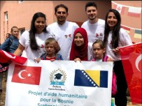MAVİ MARMARA - Avrupalı Türk Öğrencilerden Boşnak Yetimlere Yardım Eli