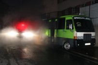Beyoğlu'nda Park Halindeki Minibüs Kundaklandı, Minibüsün Sahibi Göz Yaşlarına Hakim Olamadı
