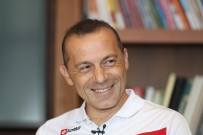 SIYAH BEYAZ - Cüneyt Çakır'dan 'VAR' değerlendirmesi