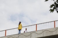 İNTIHAR - İntihar Girişimini Canlı Yayımladılar