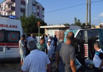 İzmir'de Otomobil İle Minibüs Çarpıştı Açıklaması 6 Yaralı