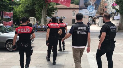 (Özel) İstanbul'da Kafeterya Ve Metruk Binalara Şok Baskın