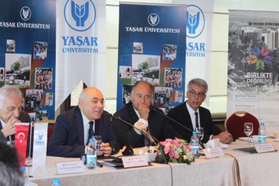 Yaşar Üniversitesi Yeni Bölümlerle Büyüyor
