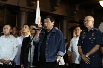 SİGARA TİRYAKİSİ - 'Duterte Komada' İddiası Yalanlandı