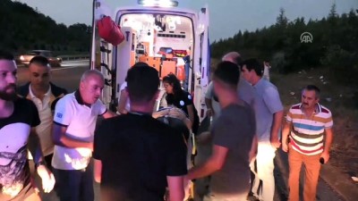 Düzce'de Yolcu Otobüsü İle Otomobil Çarpıştı Açıklaması 4 Yaralı