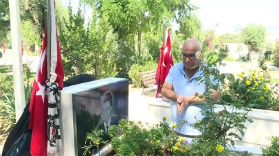 İzmir'de Bayram Öncesi Şehitlik Ziyareti