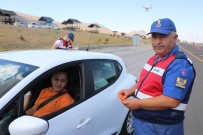 ŞERİT İHLALİ - Jandarmadan 'Tatlı' Denetim