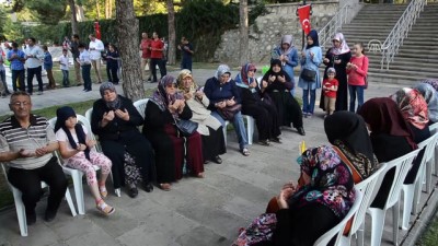Kütahya'daki Şehitliklerde Hüzünlü Bayram Arifesi