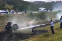 Samsun'da Seyir Halindeyken Yanmaya Başlayan Otomobil Takla Attı Açıklaması 4 Yaralı