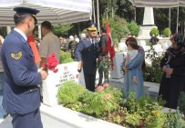 MAHMUT DEMIRTAŞ - Şehitlikte Hüzünlü Bayram