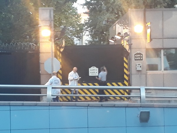 ABD Büyükelçiliği'ne saldıranlar yakalandı