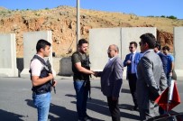 KANAAT ÖNDERLERİ - Bitlis'te Bayramlaşma Töreni