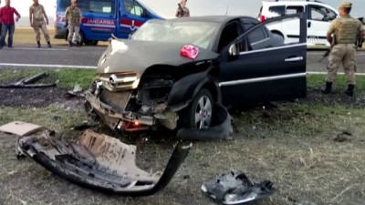 Kars'ta İki Otomobil Çarpıştı Açıklaması 10 Yaralı