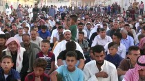 ÇADIR KENT - Suriyeli Sığınmacılar Bayram Namazında