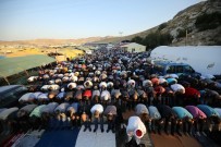 YENİMAHALLE BELEDİYESİ - Yenimahalle'de Kurban Bayramı Coşkusu