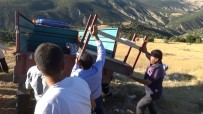 ORMAN ARAZİSİ - Piknik Yolunda Traktör Devrildi Açıklaması 25 Yaralı