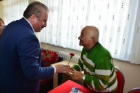 MEHMET CEYLAN - Şentop, Huzurevi Ve Sevgi Evi'nde Bayramlaştı