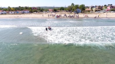 Sinop'ta 2 Kardeş Denizde Boğulma Tehlikesi Geçirdi