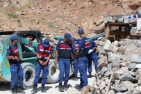 AHİ EVRAN ÜNİVERSİTESİ - Kırşehir'de Madende Göçük Açıklaması 1 Ölü, 2 Yaralı