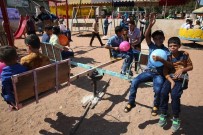 ZEYTIN DALı - Savaşın Çocukları 'Bayram Şenliği'nde Doyasıya Eğlendi