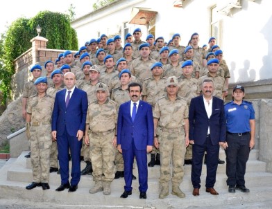 Vali Güzeloğlu, Lice Ve Kulp İlçelerinde Mehmetçikle Bayramlaştı