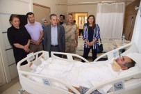 NACI KALKANCı - Vali Kalkancı Yaralı Askerlerle Bayramlaştı