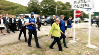 Merkel, Gürcistan'daki İşgal Hattını İnceledi