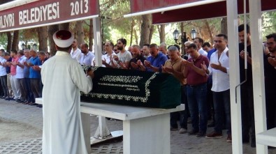 Silivri'deki Trafik Kazasında Hayatını Kaybeden Genç İçin Tören Düzenlendi