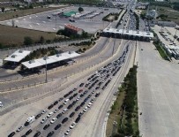 UÇAK BİLETİ - Sınır kapılarındaki dönüş yoğunluğu sürüyor