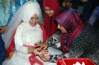 Yozgat'ta, Cumhurbaşkanı Erdoğan Sevdalısı Endonezyalı Geline Türk Usulü Düğün Yapıldı