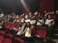 CEMİL MERİÇ - Cemil Meriç Öğrencileri Öğretmenleri İle Film İzledi