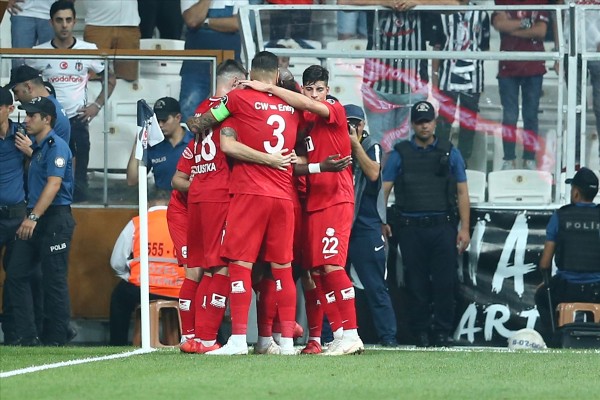 Beşiktaş'a kendi evinde büyük şok!