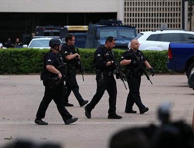 ABD'de eğlence merkezinde silahlı saldırı: Ölü ve yaralılar var