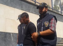 GASP ÇETESİ - Altın Emzikli Gasp Çetesinin Lideri Tatil Yaparken Yakalandı